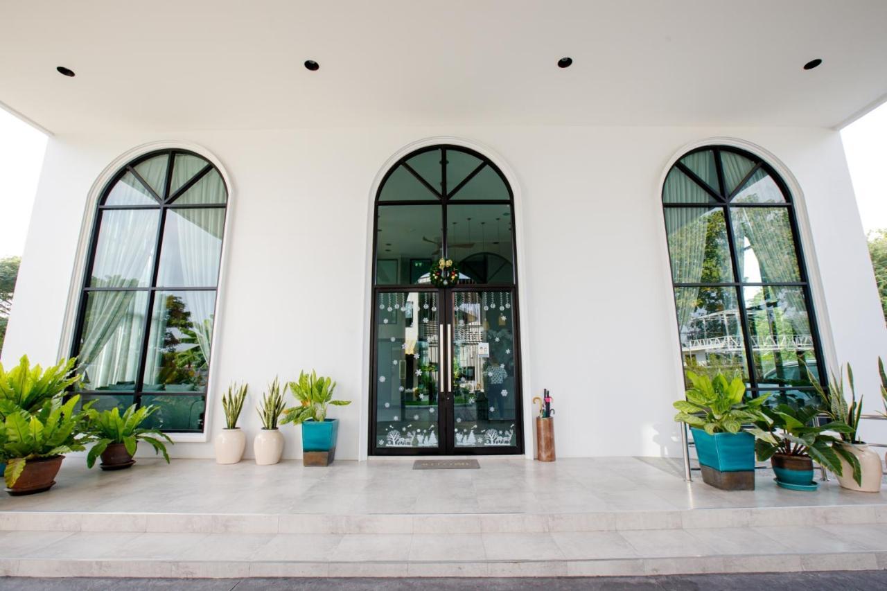 Le Lert Hotel Ratchaburi מראה חיצוני תמונה