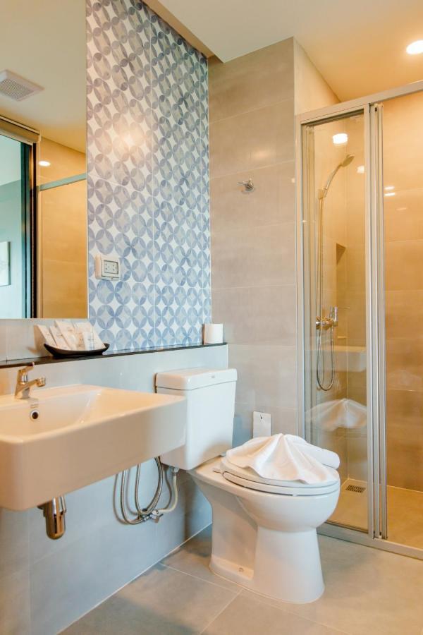 Le Lert Hotel Ratchaburi מראה חיצוני תמונה